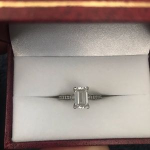 Exquisite 1.57ct. Diamond Engagement Ring